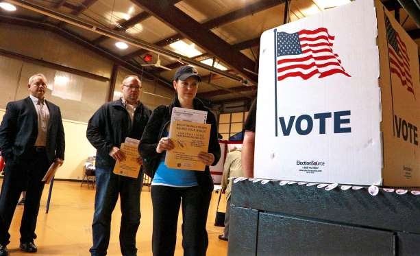 US election: Hillary Clinton and Donald Trump win big in Florida - ảnh 1